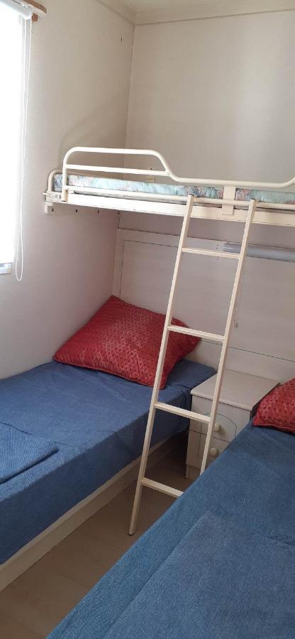 Campsite Mobilhome Emplacement 2 *